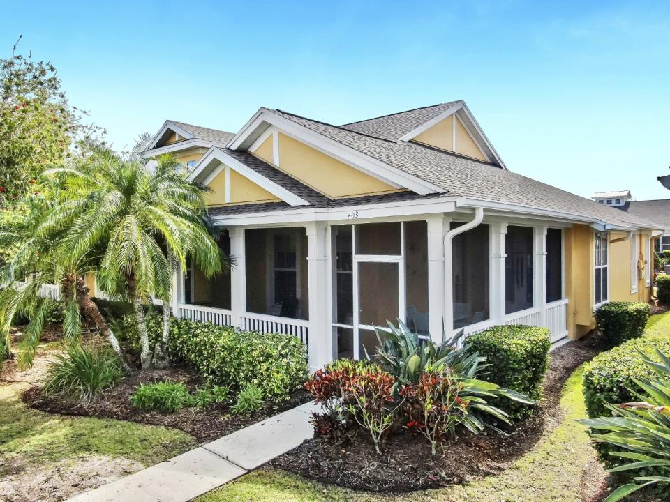 203 Oceania Ct, Apollo Beach, Floryda 33572, USA