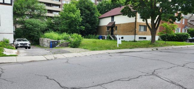 177  Rue Dufferin, Hampstead, 魁北克省 H3X 2Y2, 加拿大