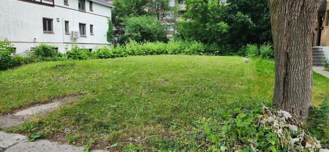 177  Rue Dufferin, Hampstead, 魁北克省 H3X 2Y2, 加拿大
