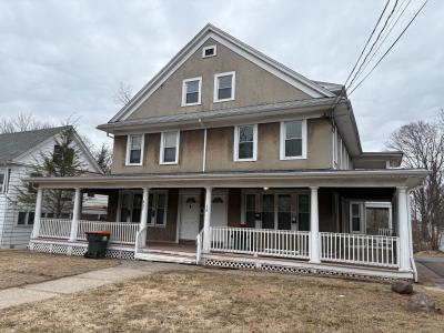 558 E Main Street 2E, Meriden, Connecticut 06450, USA