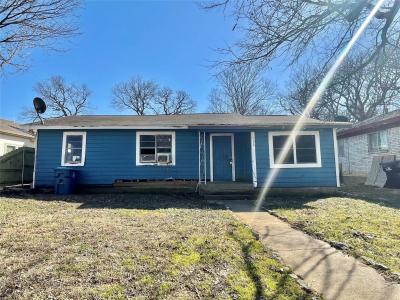 426 E. Day Street, Denison, Texas 75021, USA