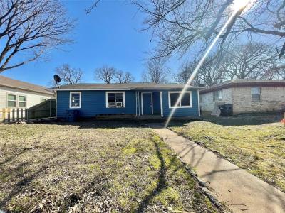 426 E. Day Street, Denison, Texas 75021, USA