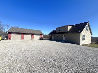 27049 Pvt 253, Carrollton, Missouri 64633