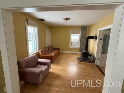 57423 Tenth, Calumet, Michigan 49913