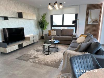 0/1, 196, E1, Eastside, Gibraltar