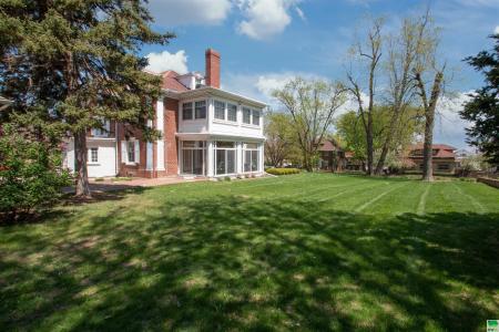 2323 Nebraska Street, Sioux City, Iowa 51104