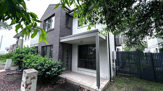 16 Mariner Street, Glenfield, NSW 2167, Australia