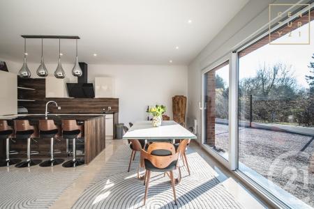 Maubeuge, Nord-Pas-de-Calais 59600, アキタン