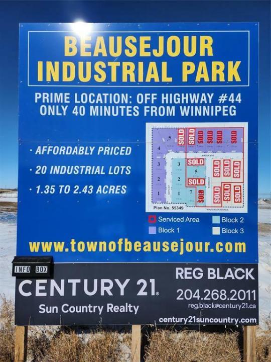 918 KAZINA STREET, Beausejour, Manitoba R0E 0C0, Canadá