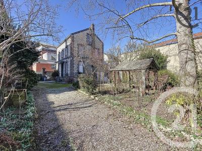 Troyes, Champagne-Ardenne 10000, France