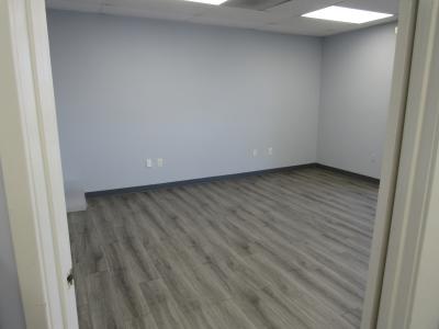 983 State Route 33 #E, Monroe Township, Nova Jersey 08831, Estados Unidos