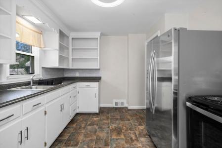 216 Dwight Rd, Springfield, Massachusetts 01108