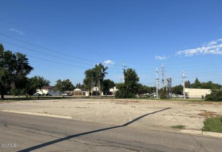 621 13th Street, Jamestown, Dakota Del Norte 58401, Estados Unidos