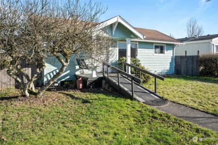 438 Front Avenue SW, Castle Rock, Washington 98611, USA