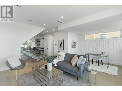 342 EAST KEITH ROAD, North Vancouver, British Columbia V7L 1V7, Canada