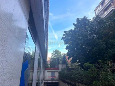 Madrid, Comunidad de Madrid 28015, Spain
