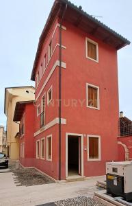 Corso Giuseppe Mazzini, Arzignano, Veneto 36071, Italy