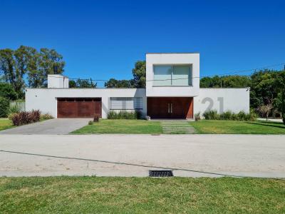 489 y 132 3709, La Plata, GBA Sur 00001, Argentina