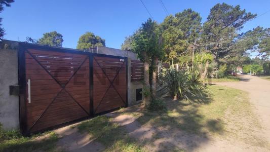 Paseo 101 1812, Villa Gesell, Buenos Aires Costa Atlántica 7165, Argentina