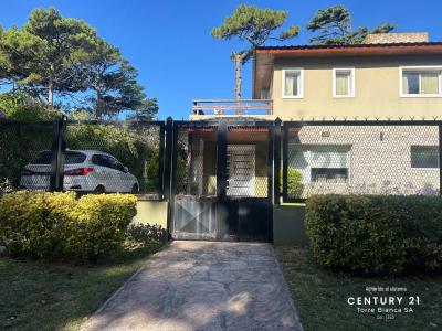 Paseo 113 550, Villa Gesell, Buenos Aires Costa Atlántica 7165, ארגנטינה