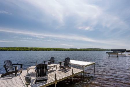 376 Rue Monseigneur-Vel, Magog, Quebec J1X 3W5, Canada