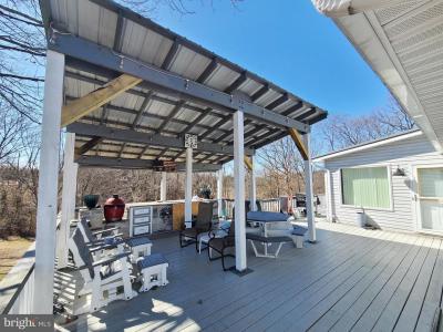145 Woodside Lane, Berkeley Springs, West Virginia 25411, USA
