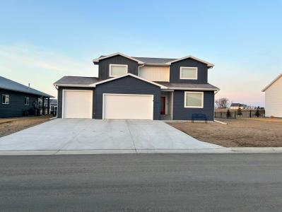 624 Kestrel Lane, Brookings, SD 57006, USA