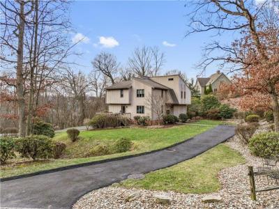 168 Farmington Place, Greensburg, Pennsylvania 15601, USA