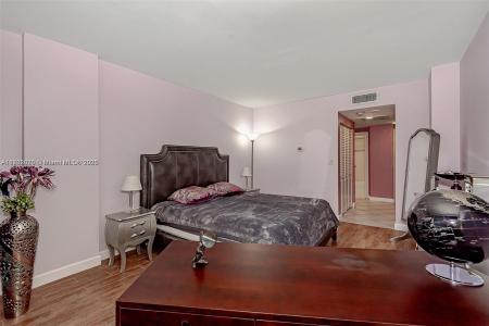 500 Bayview Dr 420, Sunny Isles Beach, Florida 33160