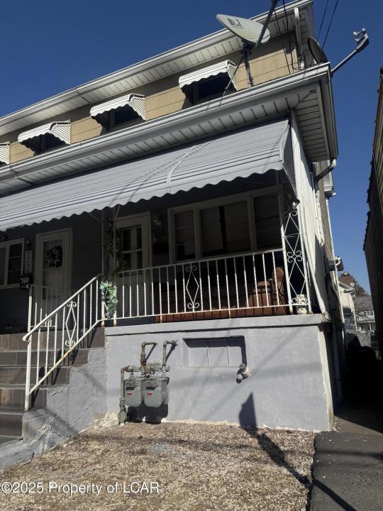738 N Manhattan Court, Hazleton, Pennsylvania 18201, USA