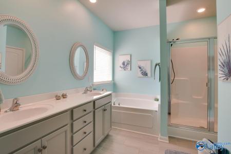 6553 Moon Crest Lane, Huntsville, Alabama 35806, USA