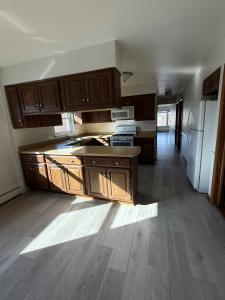 8527 W Berwyn Avenue , 2, Chicago, Illinois 60656, HOA KỲ