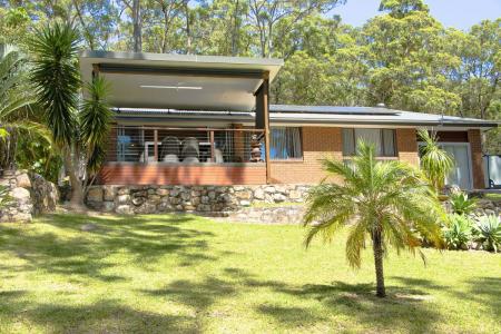 71 Cove Boulevard, North Arm Cove, NSW 2324, Australia