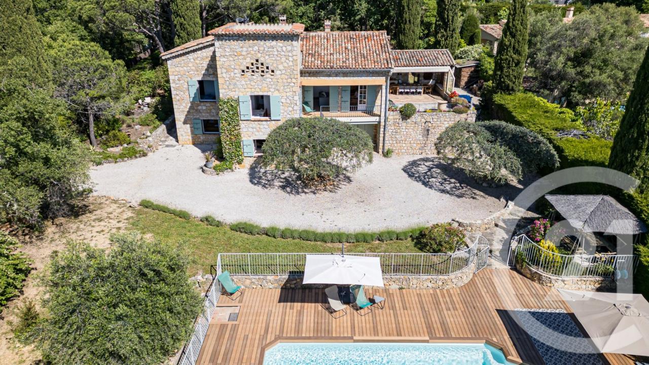 Le Rouret, Provence-Alpes-Côte D'Azur 06650, Francja