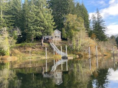 1607 N Tenmile, Lakeside, Oregon 97449