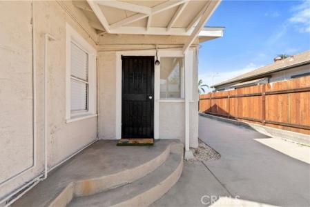 614 N Lemon Avenue, Azusa, California 91702