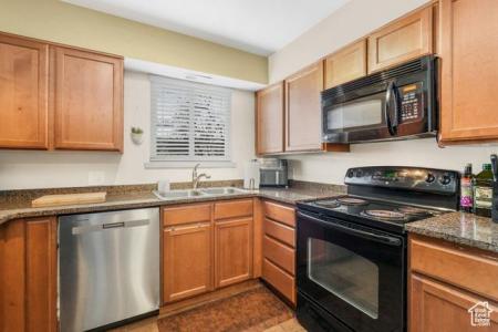 856 E CEDAR PINE CT CT 21, Salt Lake City, Utah 84106