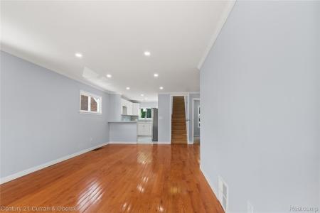 11393 Winthrop Street, Detroit, Michigan 48227, USA