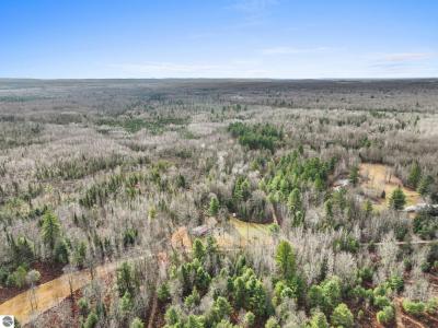 6149 North Trail Se, Kalkaska, Мичиган 49646, Соединенные Штаты
