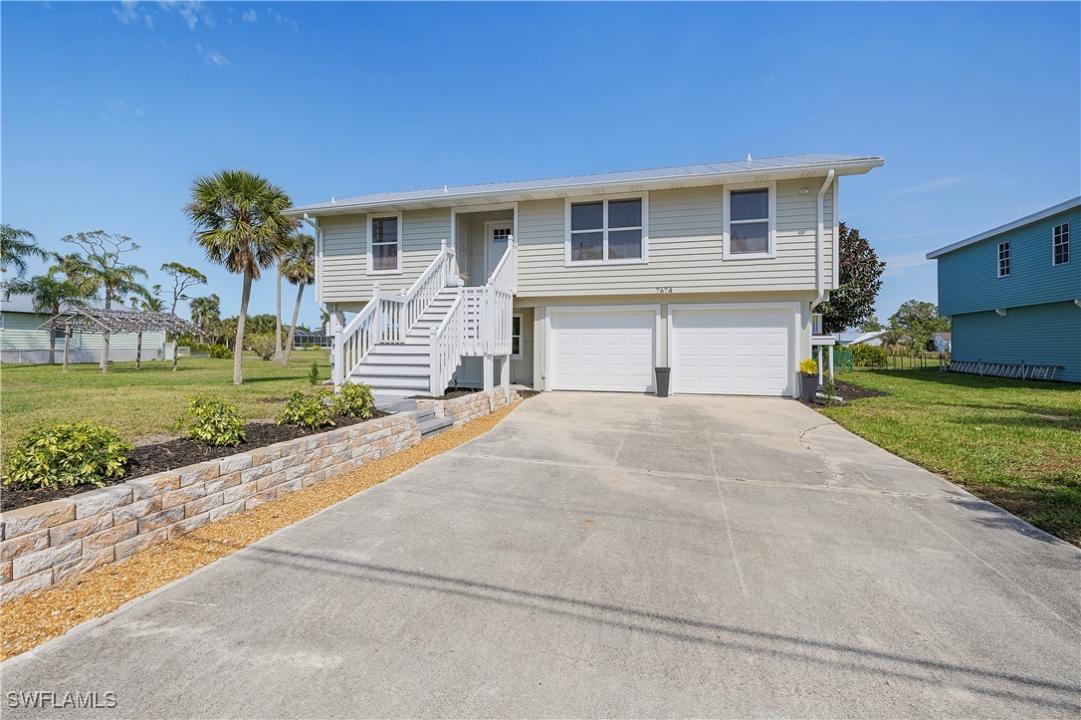 7674 Caloosa Drive, Bokeelia, Florida 33922