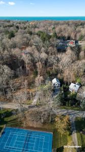 10 Park Street, Saugatuck, Michigan 49453, USA