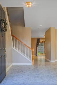 5935 W Clinton Avenue, Visalia, California 93291, Estados Unidos