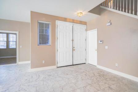 5935 W Clinton Avenue, Visalia, California 93291, Estados Unidos