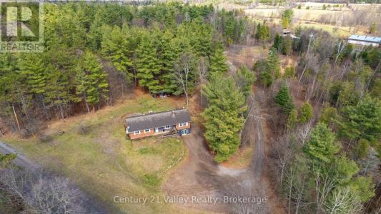 754 CROOKED RAPIDS ROAD NORTH, North Algona Wilberforce, Ontario K0J 1T0, Canada