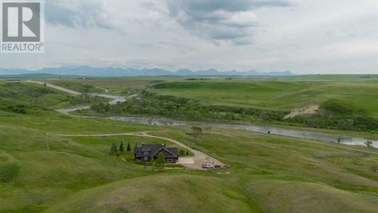 45002 RANGE RD 281, Rural Cardston County, Alberta T0K 1E0, Canada