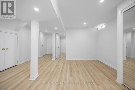 42 NORTHAMPTON STREET, Brampton (westgate), Ontario L6S 3Y7, Canada