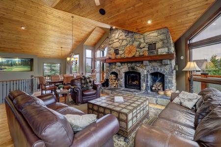 220 MISKOW CLOSE, Canmore, Alberta T1W 3G7, Canada