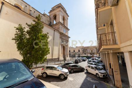 Via Sartori, Giarre, Sicilia 95014, Itália