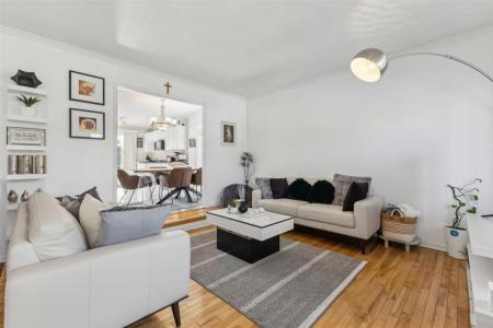 103 Rue des Haubans, Gatineau (Aylmer), Quebec J9H 7B8, Canadá