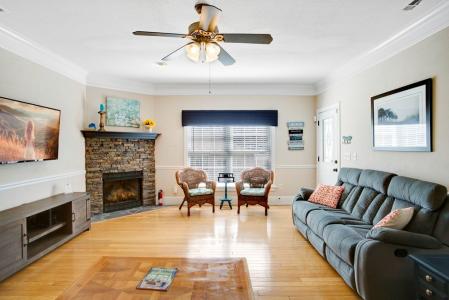 1725 Watercrest Way D, Young Harris, Georgia 30582, USA